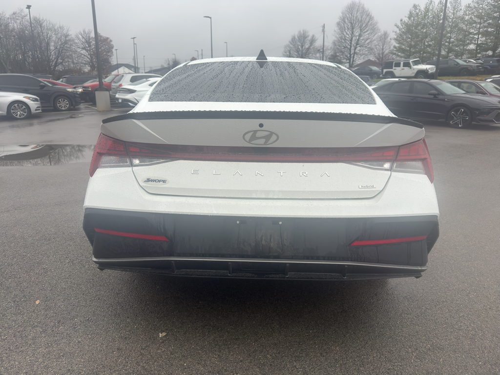 2025 Hyundai Elantra Hybrid photo 4