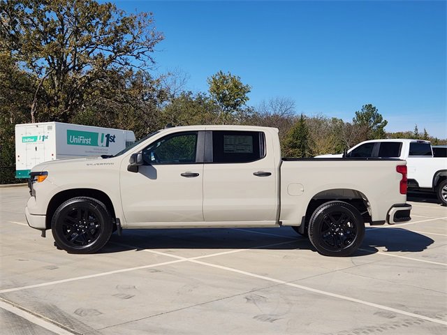 2026 Chevrolet Silverado 1500 Custom photo 3