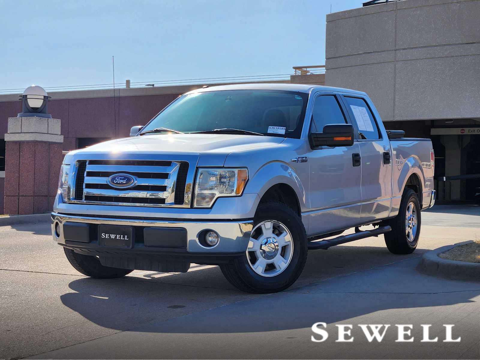 2010 Ford F-150 XLT's photo
