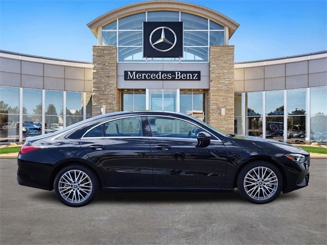 2025 Mercedes Benz R 250 4MATIC photo 4