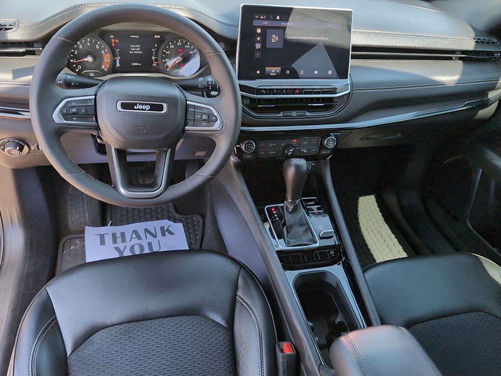 2023 Jeep Compass Altitude photo 9