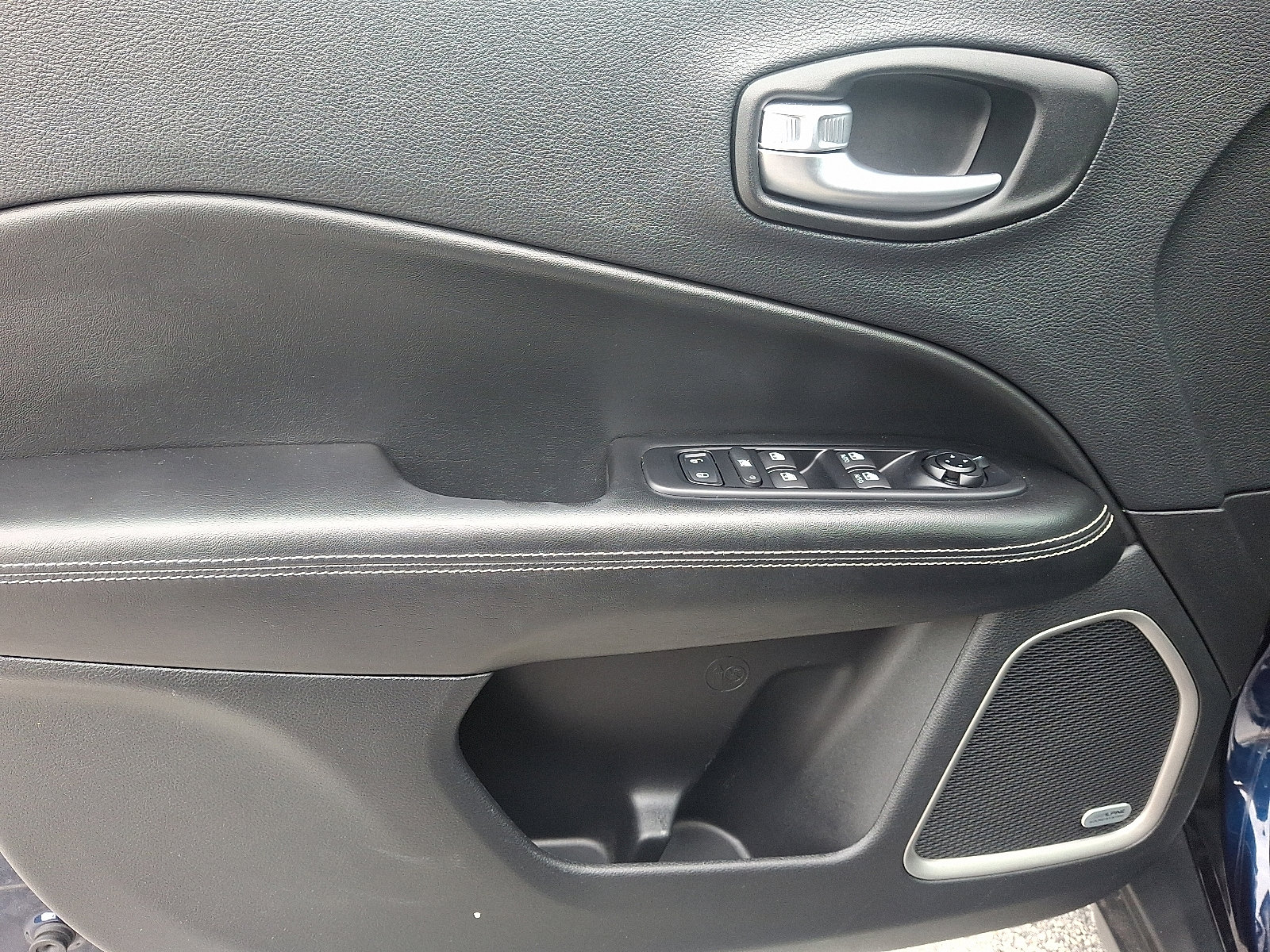 2021 Jeep Compass Altitude photo 7