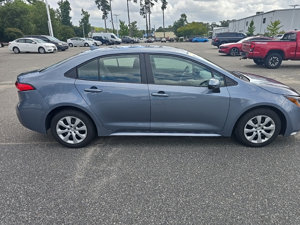 2023 Toyota Corolla LE photo 4