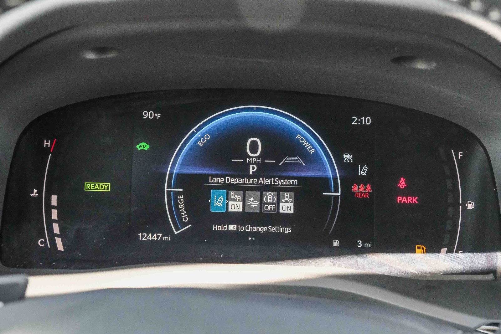 2025 Toyota Camry SE photo 23