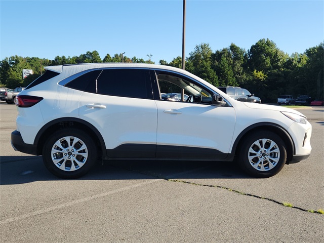 2023 Ford Escape Active SE photo 2