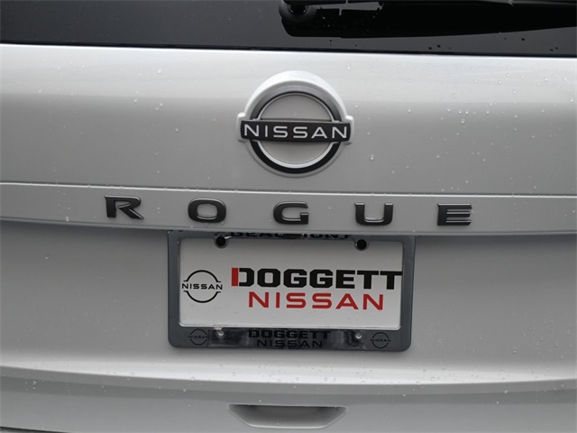 2026 Nissan Rogue SV photo 17