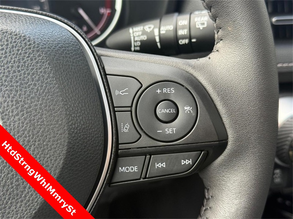 2024 Toyota RAV4 XLE Premium photo 17