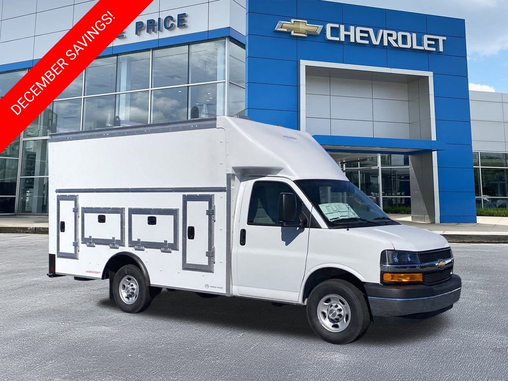 2025 Chevrolet Express Cutaway Base's photo