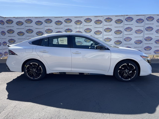 2026 Nissan Sentra SR's photo