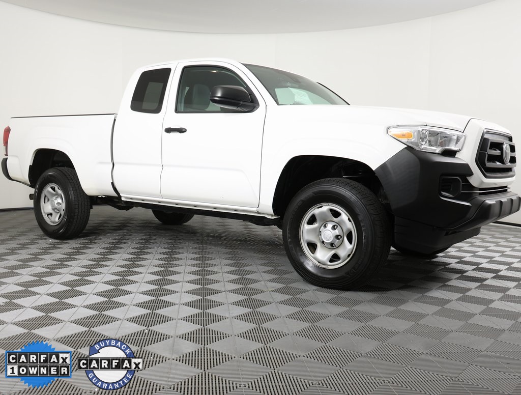 2022 Toyota Tacoma SR photo 3