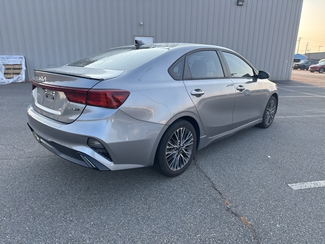 2023 Kia Forte GT-Line photo 2