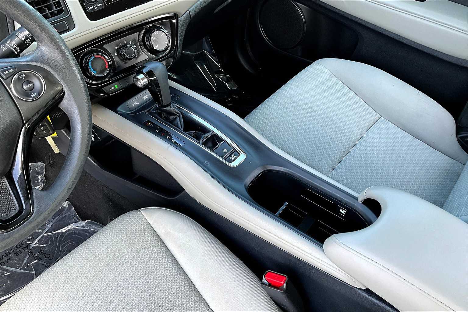 2019 Honda HR-V LX photo 15