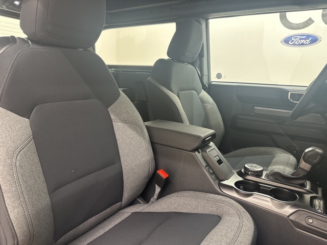 2025 Ford Bronco Base photo 24