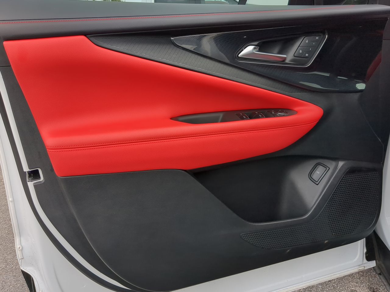2024 Chevrolet Blazer EV RS photo 19