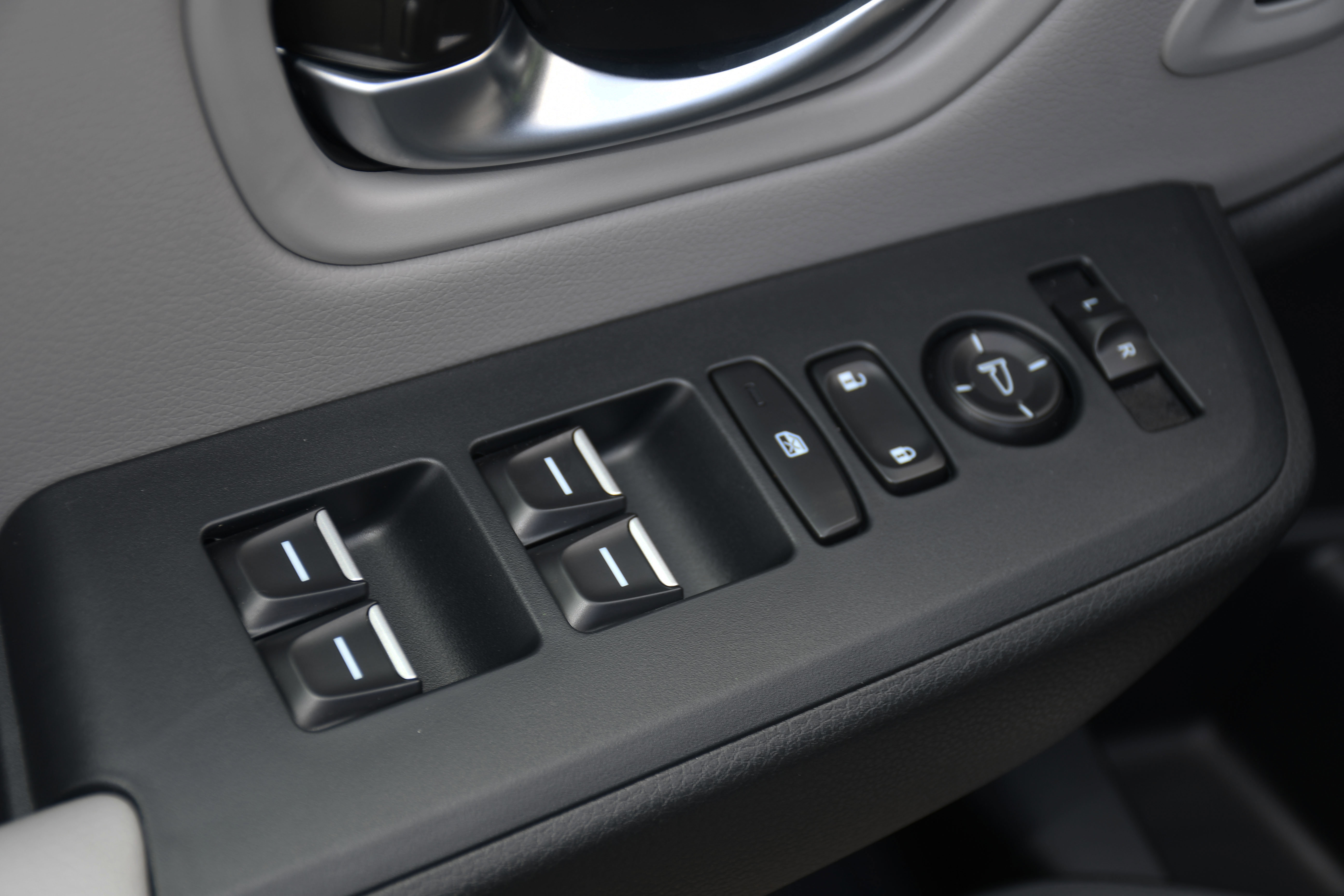 2025 Honda Pilot EX-L photo 2