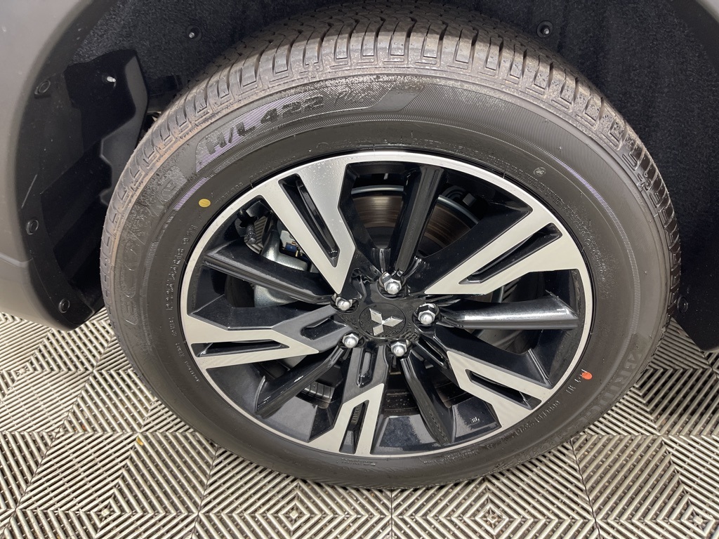 2025 Mitsubishi Eclipse Cross SE photo 36