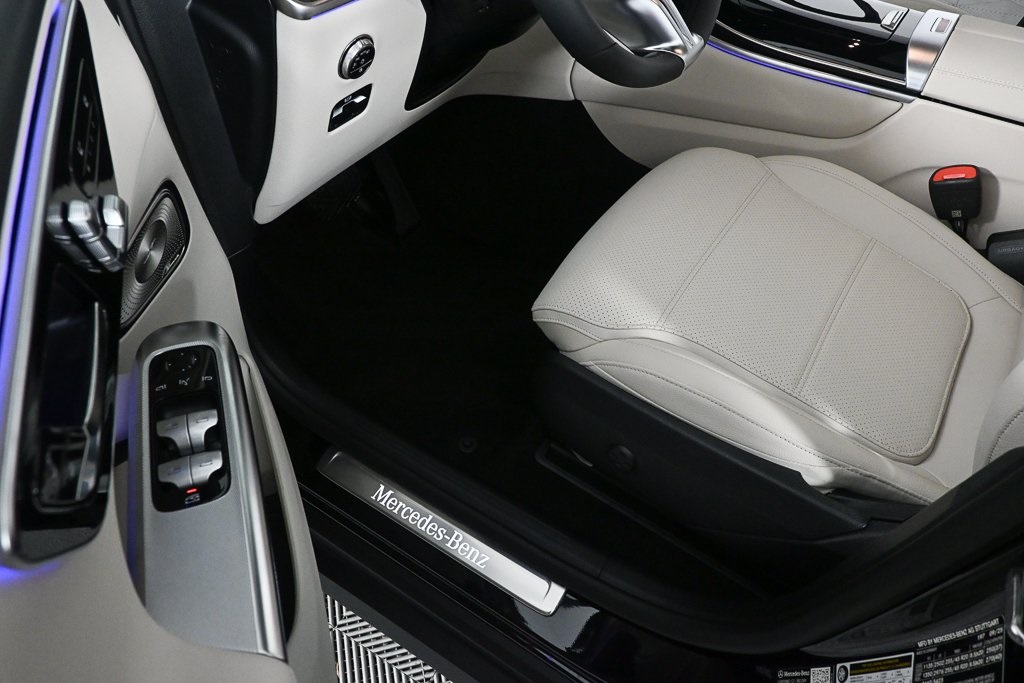 2026 Mercedes Benz GLC 300 photo 2