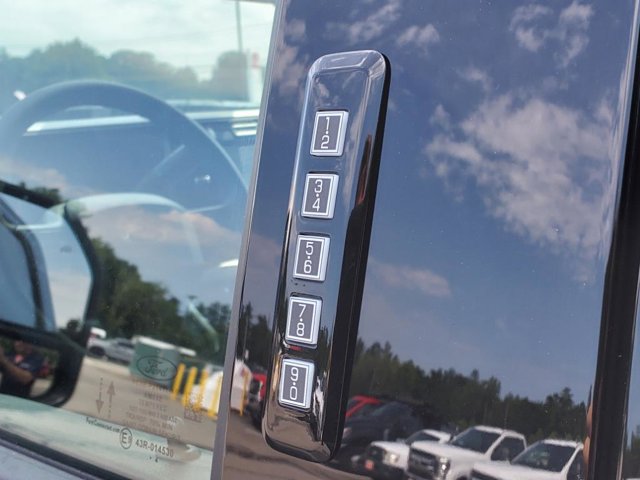 New 2024 Carbonized Gray Metallic Ford XLT image 33