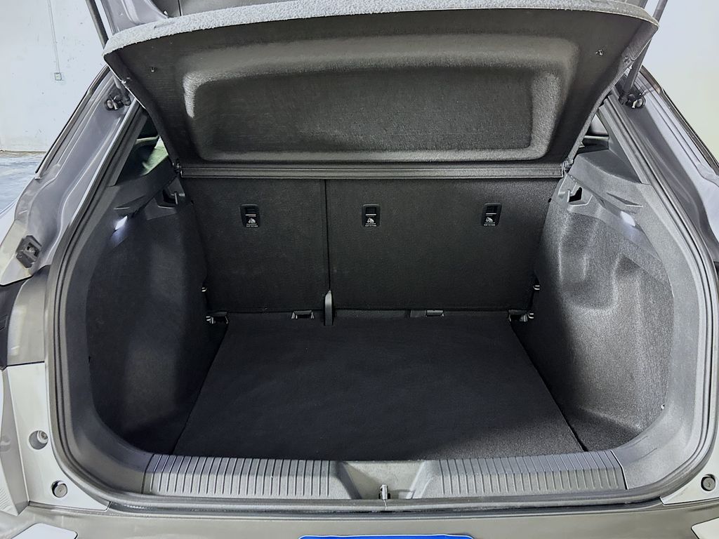 2023 Volkswagen ID.4 Standard photo 15