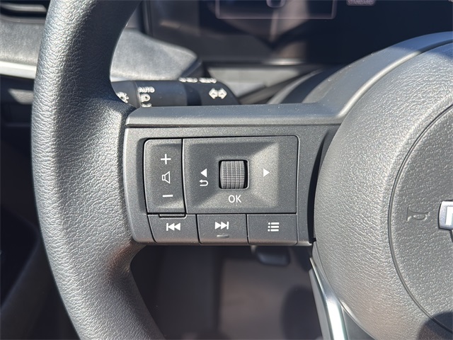2025 Nissan Kicks SV photo 18