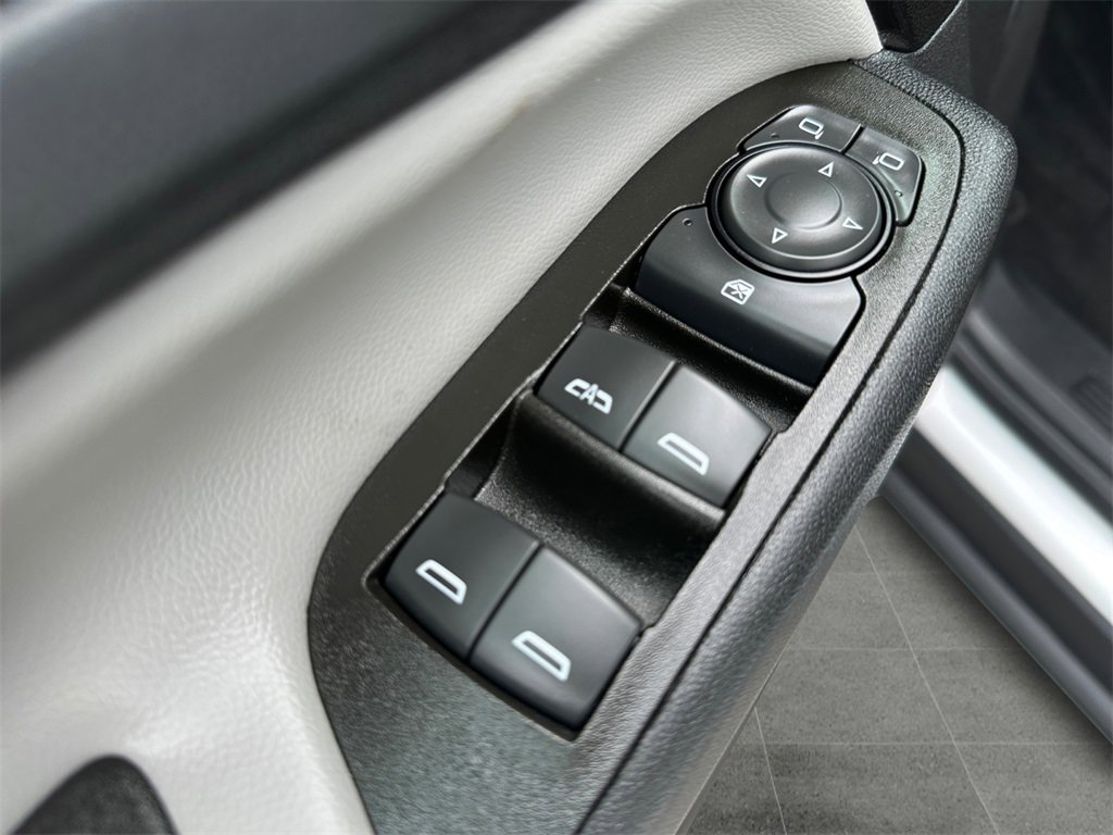 2023 Chevrolet Equinox LS photo 4