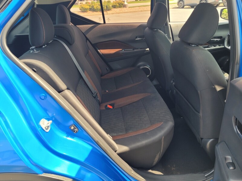 2023 Nissan Kicks SR photo 11