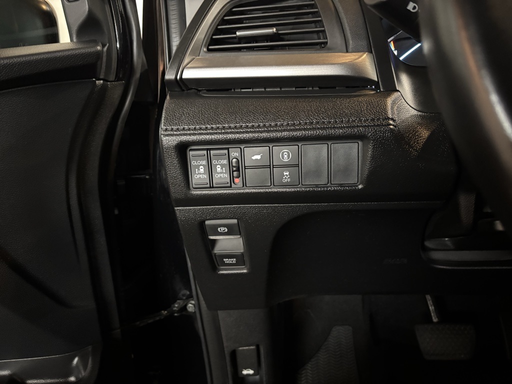 2023 Honda Odyssey EX-L photo 11