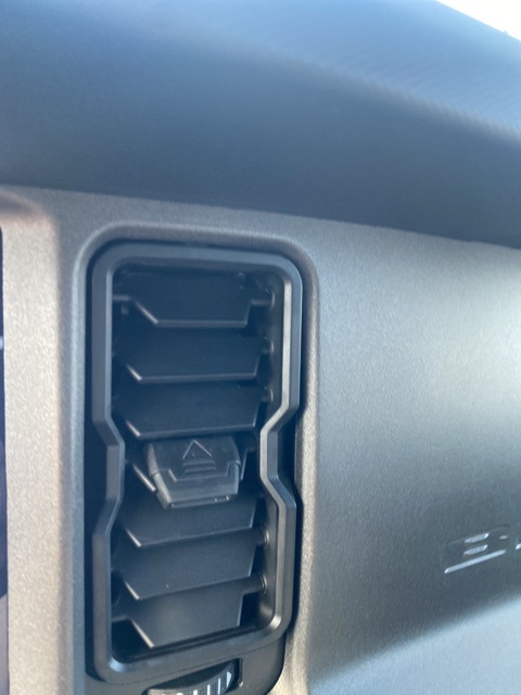 2025 Ford Bronco Base photo 27