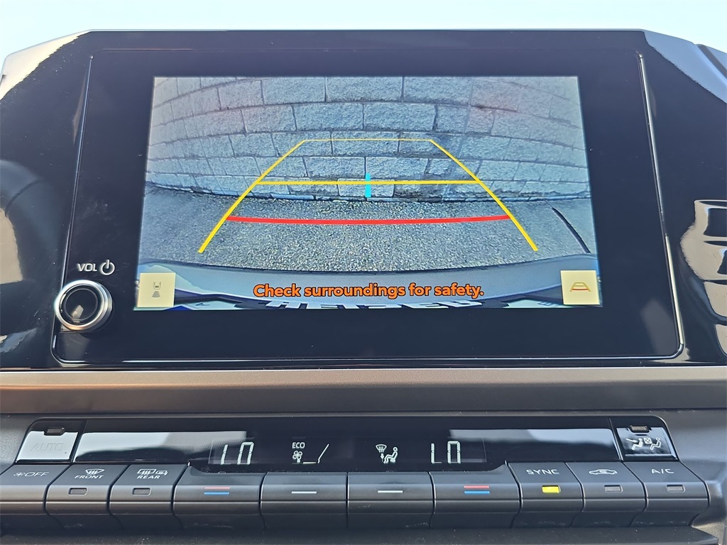 2025 Toyota Camry SE photo 17