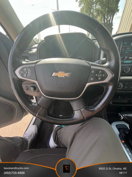 2016 Chevrolet Colorado LT photo 16