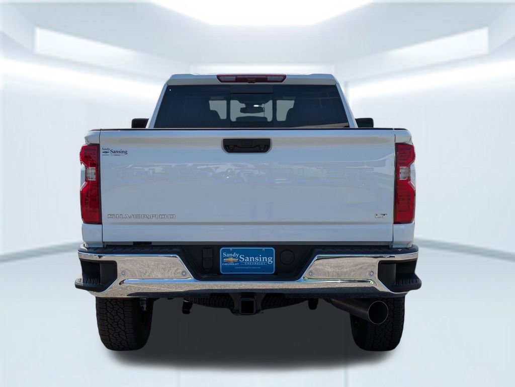 2025 Chevrolet Silverado 2500HD LT photo 4