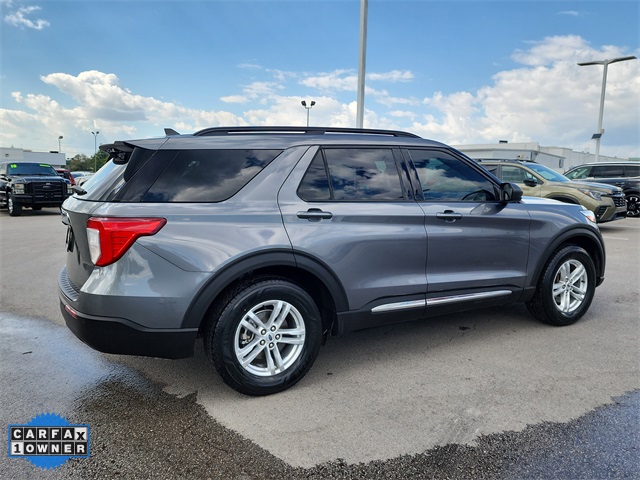 2023 Ford Explorer XLT photo 2