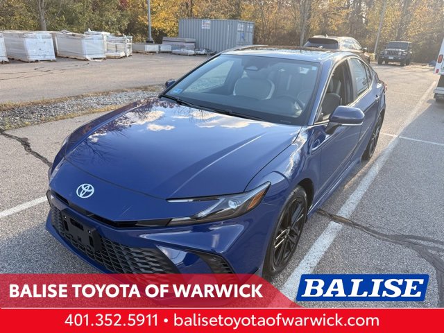 2026 Toyota Camry SE's photo