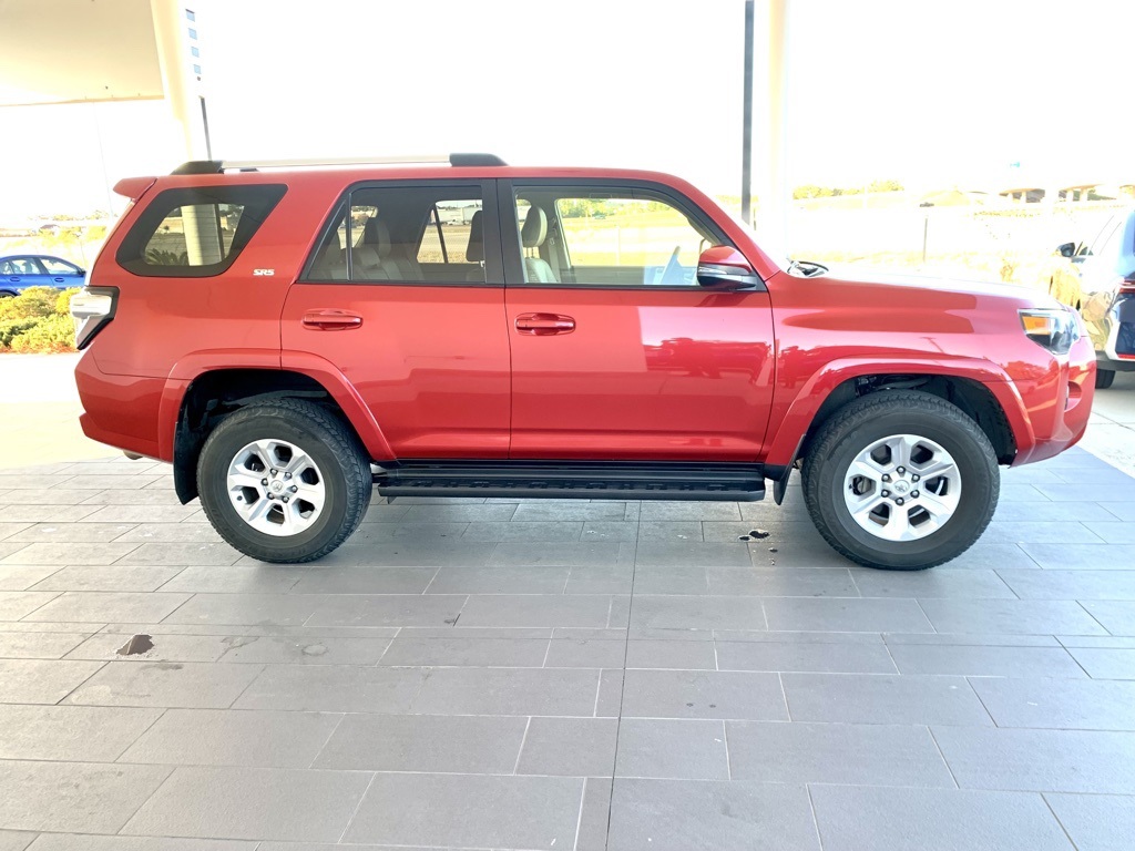 2022 Toyota 4Runner SR5 Premium photo 4
