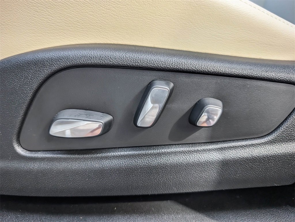 2025 Cadillac XT6 Sport photo 13