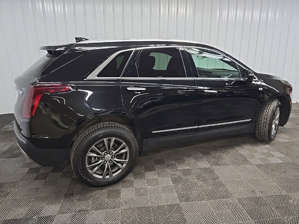2021 Cadillac XT5 Premium Luxury photo 3
