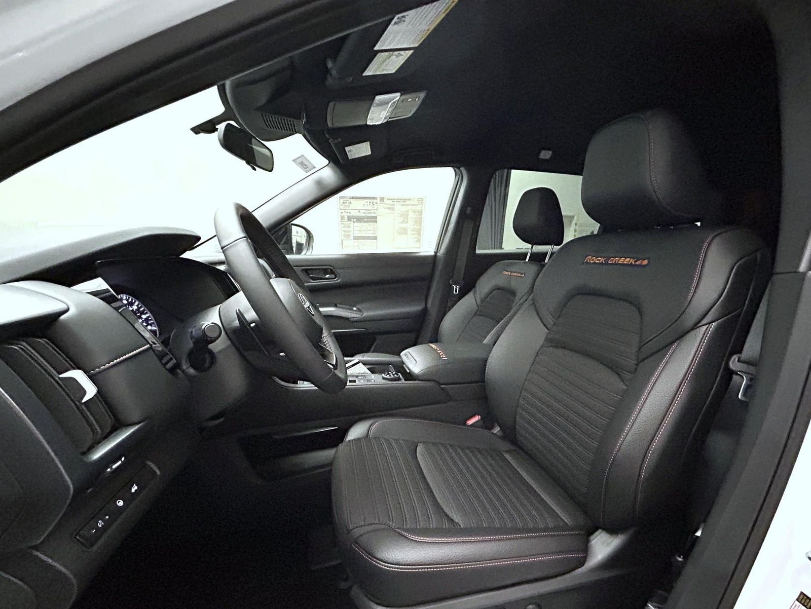 2025 Nissan Pathfinder Rock Creek photo 9