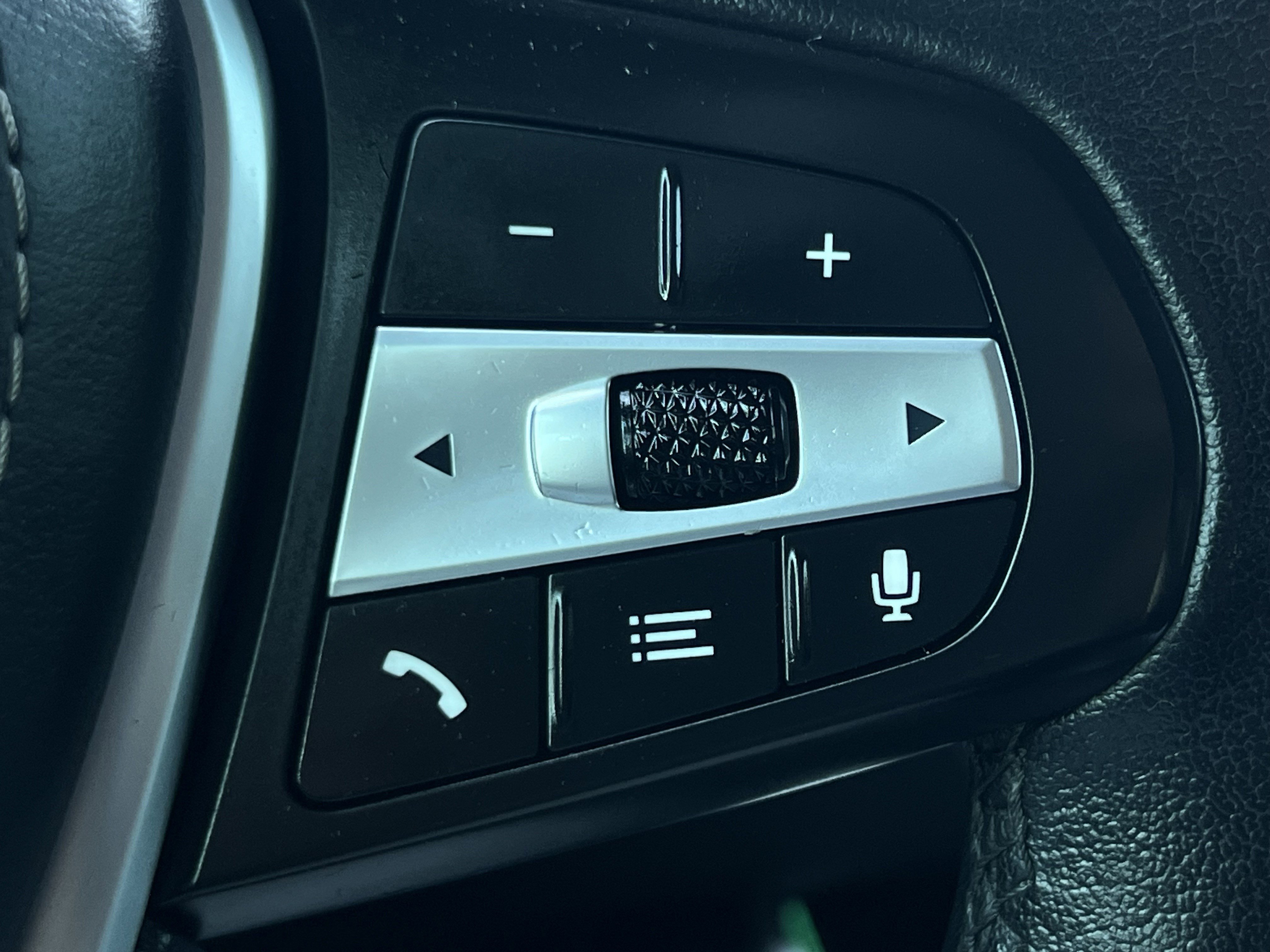 2023 Bmw X5 xDrive45e photo 8
