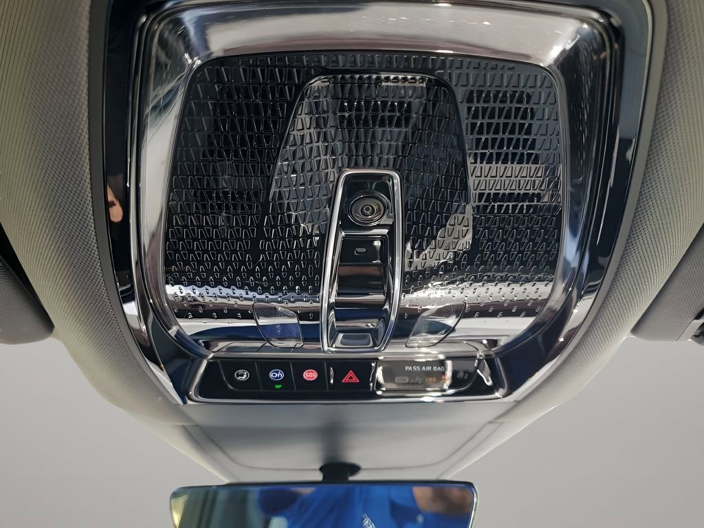 2026 Cadillac Escalade IQ Luxury photo 40