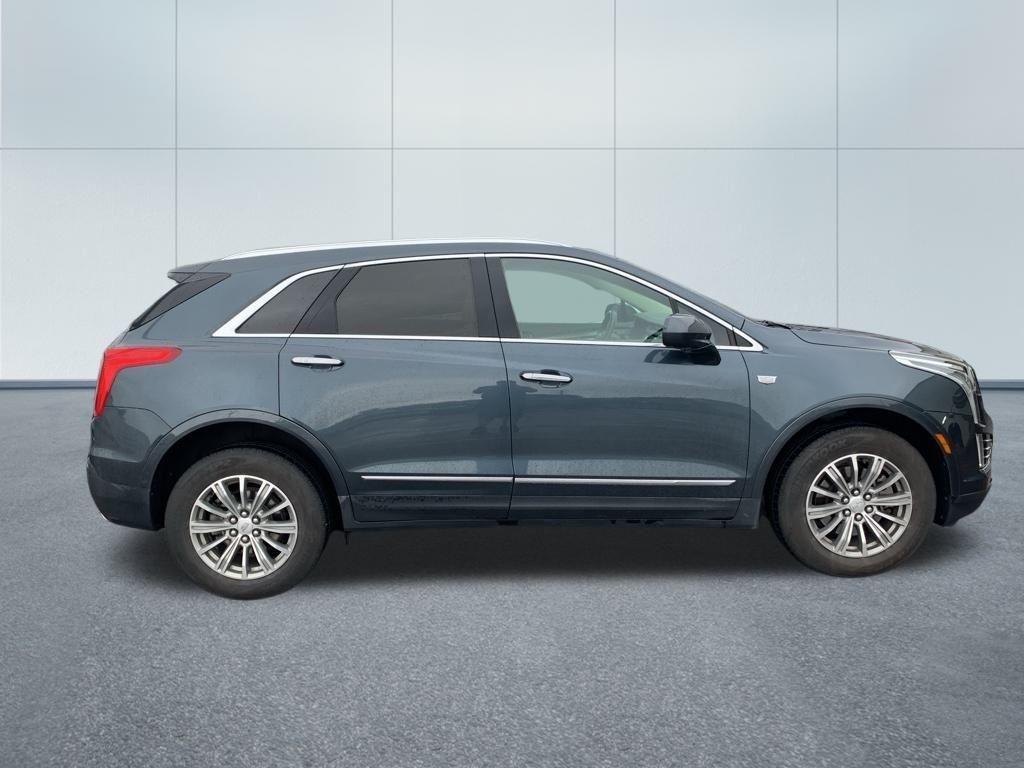 2019 Cadillac XT5 Luxury photo 2