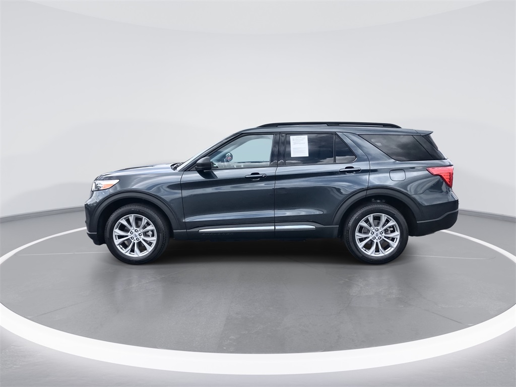 2023 Ford Explorer XLT photo 4