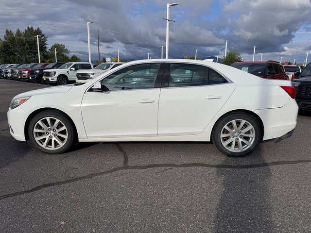 2015 Chevrolet Malibu 2LT photo 2