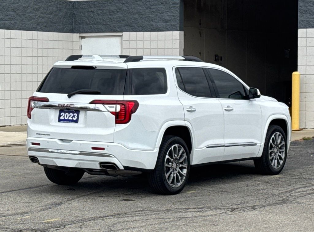 2023 Gmc Acadia Denali photo 3