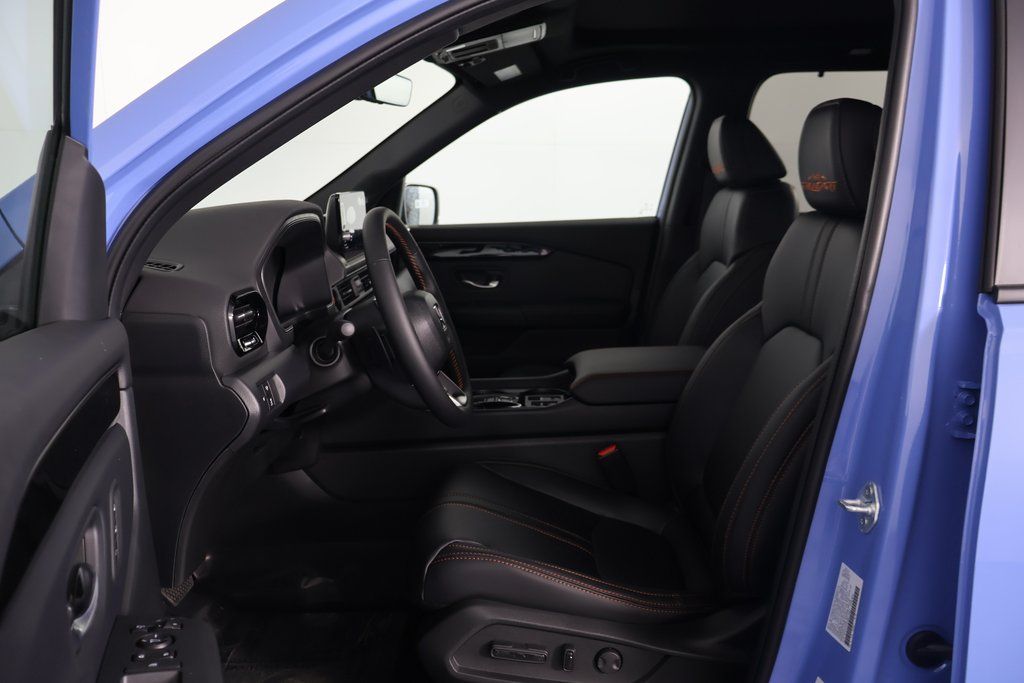 2025 Honda Pilot TrailSport photo 4
