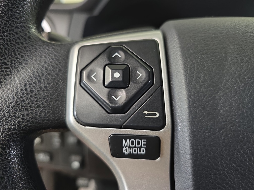 2016 Toyota Tundra SR5 photo 17