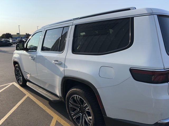 2022 Jeep Wagoneer Series III photo 11