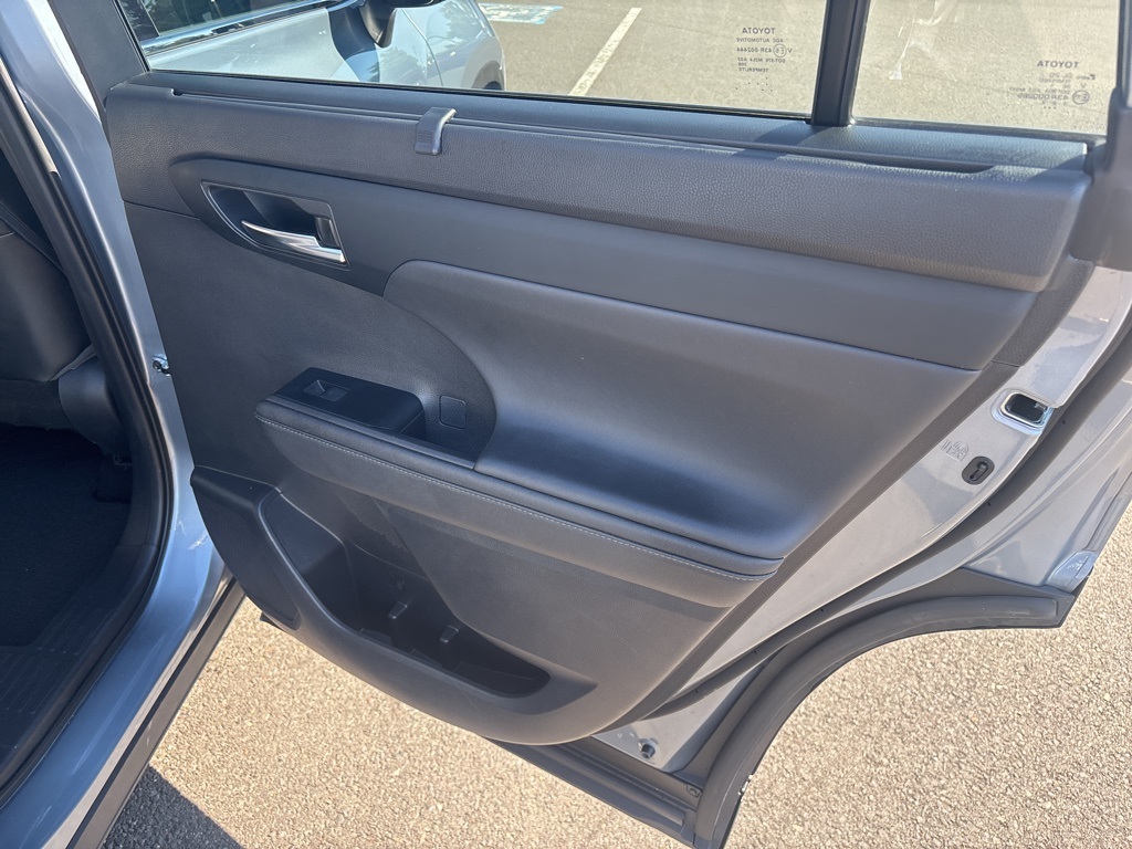 2021 Toyota Highlander Hybrid XLE photo 13
