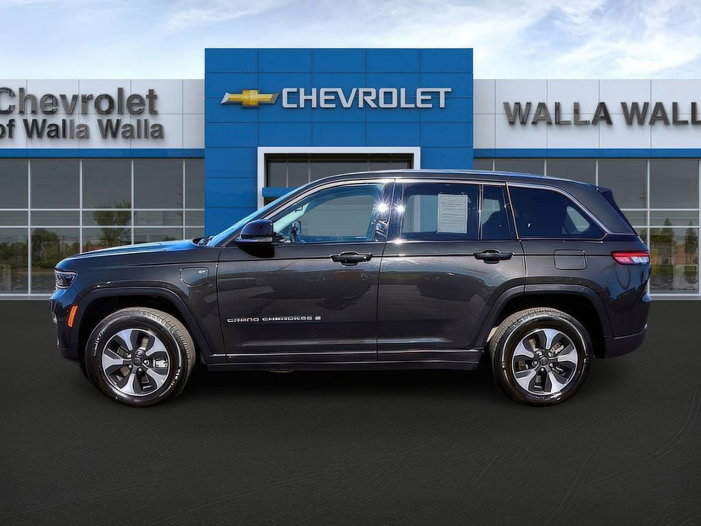 2024 Jeep Cherokee 4xe Limited photo 4