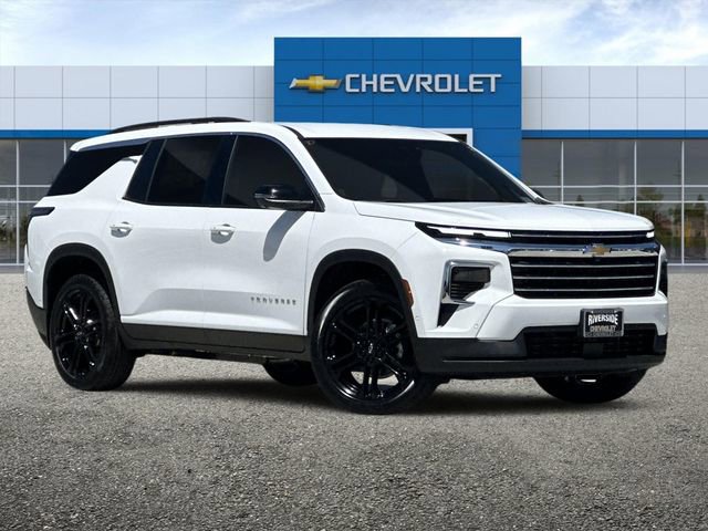 2026 Chevrolet Traverse photo 2