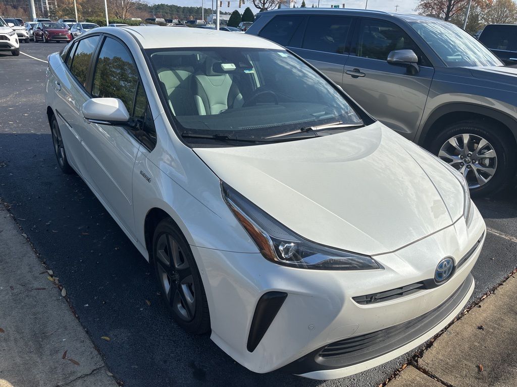 2019 Toyota Prius XLE photo 2